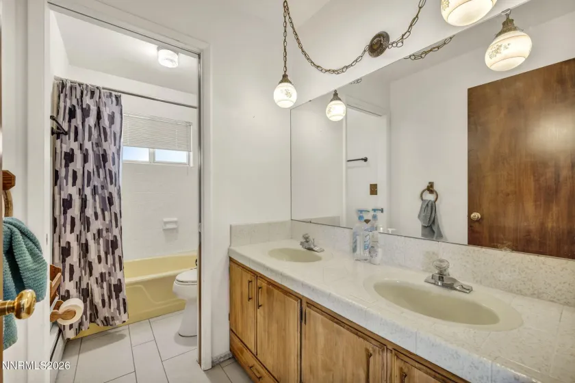 290 Sutro, Carson City, Nevada 89706, 3 Bedrooms Bedrooms, ,3 BathroomsBathrooms,Residential,Residential,Sutro,260004304