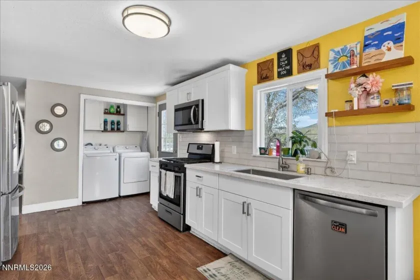 4720 Leonesio, Sun Valley, Nevada 89433, 3 Bedrooms Bedrooms, ,2 BathroomsBathrooms,Residential,Residential,Leonesio,260004308