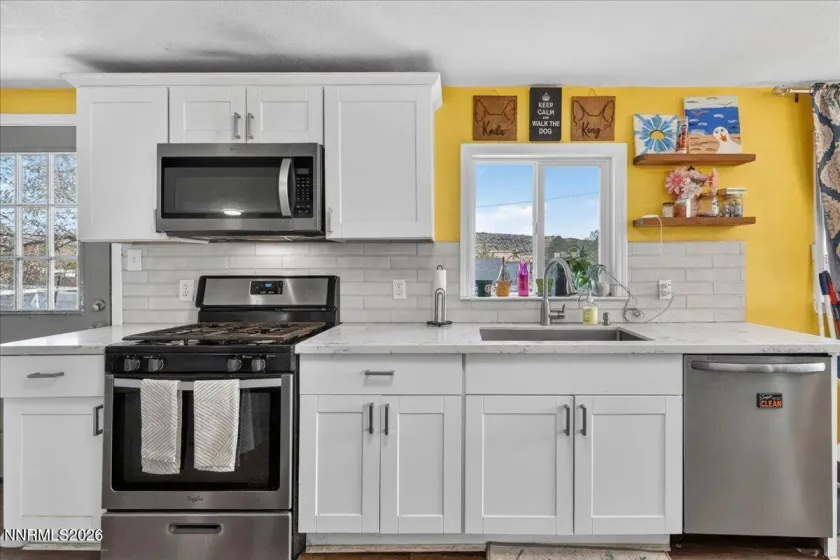 4720 Leonesio, Sun Valley, Nevada 89433, 3 Bedrooms Bedrooms, ,2 BathroomsBathrooms,Residential,Residential,Leonesio,260004308