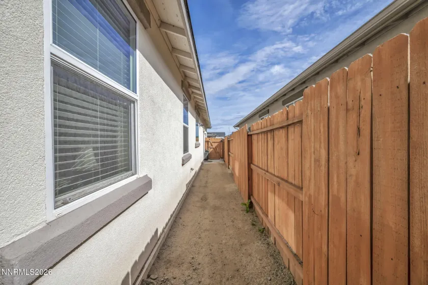 1151 Dapple, Minden, Nevada 89423, 3 Bedrooms Bedrooms, ,2 BathroomsBathrooms,Residential,Residential,Dapple,260004313