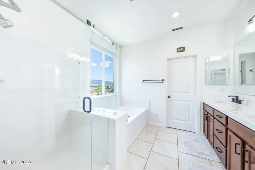 2160 Hope Valley, Reno, Nevada 89521, 4 Bedrooms Bedrooms, ,3 BathroomsBathrooms,Residential,Residential,Hope Valley,260004311