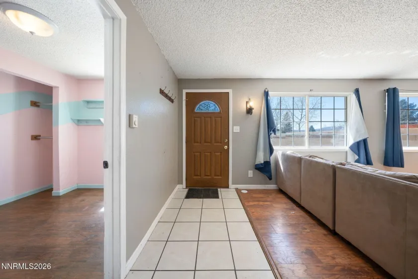 3590 Siskin, Reno, Nevada 89508, 4 Bedrooms Bedrooms, ,2 BathroomsBathrooms,Residential,Residential,Siskin,260004315