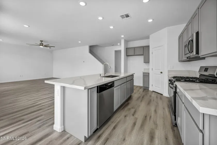 725 Kess, Reno, Nevada 89506, 3 Bedrooms Bedrooms, ,3 BathroomsBathrooms,Residential,Residential,Kess,260004318