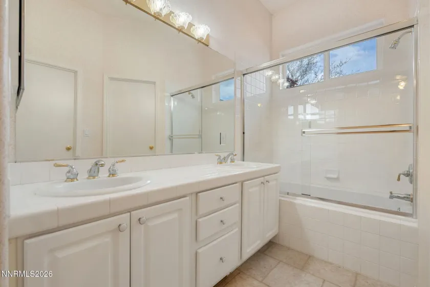 7829 Cangrejo, Sparks, Nevada 89436, 3 Bedrooms Bedrooms, ,2 BathroomsBathrooms,Residential,Residential,Cangrejo,260004320