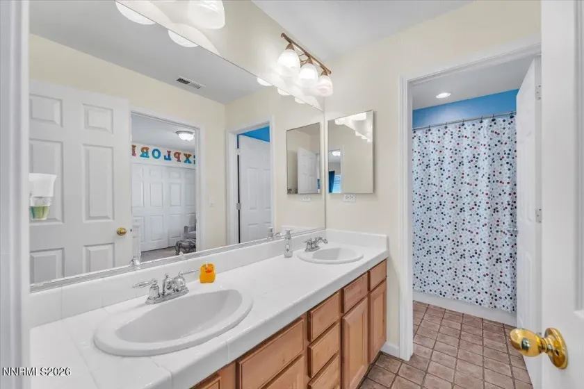 4021 Antinori, Sparks, Nevada 89436, 3 Bedrooms Bedrooms, ,3 BathroomsBathrooms,Residential,Residential,Antinori,260004328