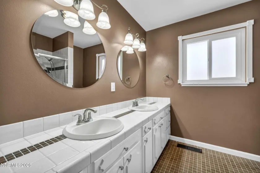 14190 Rim Rock, Reno, Nevada 89521, 3 Bedrooms Bedrooms, ,2 BathroomsBathrooms,Residential,Residential,Rim Rock,260004331