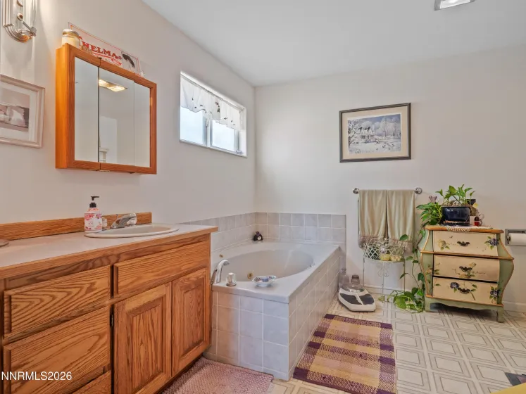 319 NV-208, Yerington, Nevada 89447, 3 Bedrooms Bedrooms, ,2 BathroomsBathrooms,Residential,Residential,NV-208,260004333