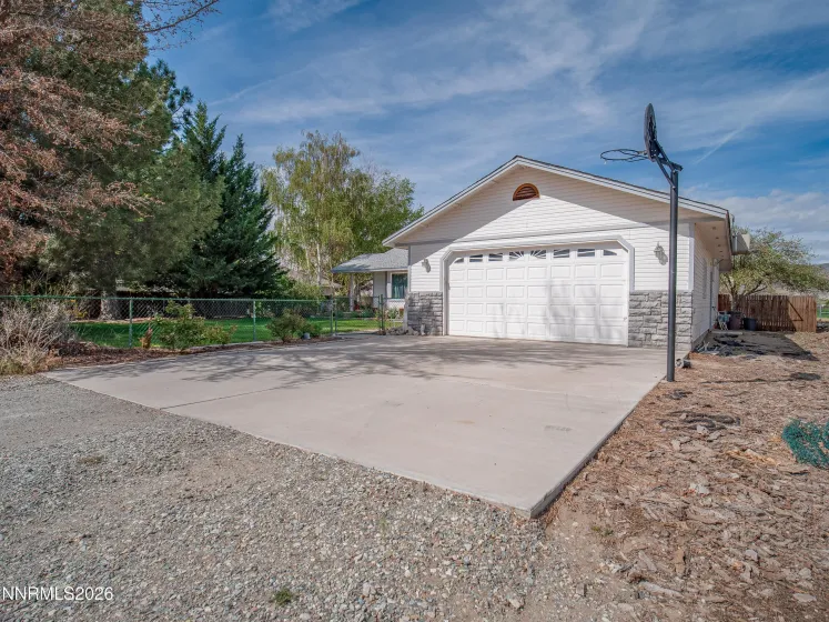 319 NV-208, Yerington, Nevada 89447, 3 Bedrooms Bedrooms, ,2 BathroomsBathrooms,Residential,Residential,NV-208,260004333