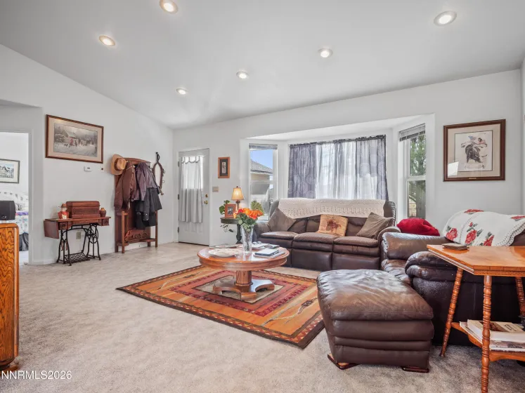 319 NV-208, Yerington, Nevada 89447, 3 Bedrooms Bedrooms, ,2 BathroomsBathrooms,Residential,Residential,NV-208,260004333