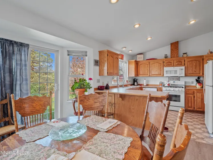 319 NV-208, Yerington, Nevada 89447, 3 Bedrooms Bedrooms, ,2 BathroomsBathrooms,Residential,Residential,NV-208,260004333