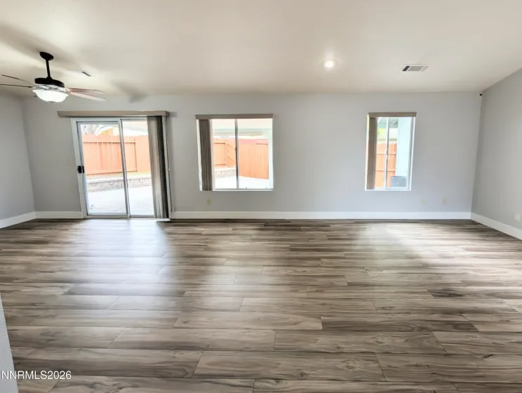 1093 Daphne, Minden, Nevada 89423, 2 Bedrooms Bedrooms, ,2 BathroomsBathrooms,Residential,Residential,Daphne,260004297