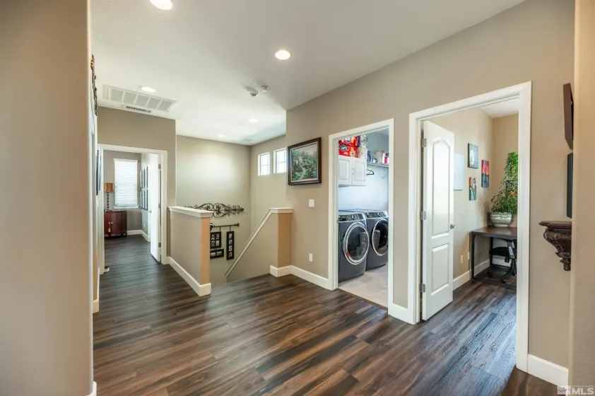 2084 Whitecliff, Reno, Nevada 89521, 5 Bedrooms Bedrooms, ,3 BathroomsBathrooms,Residential,Residential,Whitecliff,260004335