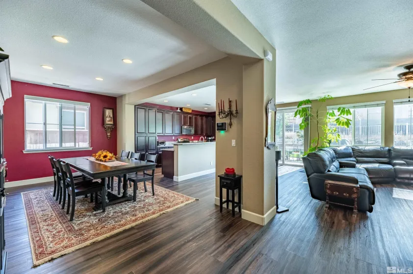 2084 Whitecliff, Reno, Nevada 89521, 5 Bedrooms Bedrooms, ,3 BathroomsBathrooms,Residential,Residential,Whitecliff,260004335