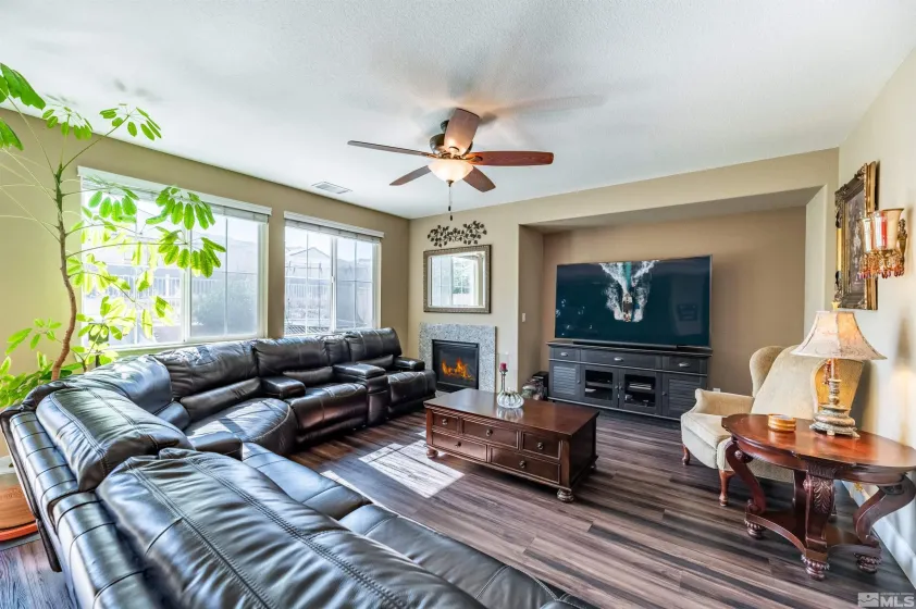 2084 Whitecliff, Reno, Nevada 89521, 5 Bedrooms Bedrooms, ,3 BathroomsBathrooms,Residential,Residential,Whitecliff,260004335