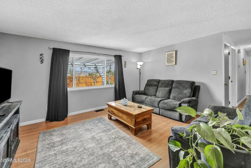 3811 Deodar, Silver Springs, Nevada 89429, 3 Bedrooms Bedrooms, ,2 BathroomsBathrooms,Residential,Residential,Deodar,260004342