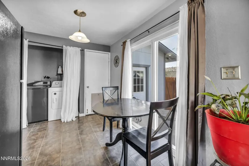 3811 Deodar, Silver Springs, Nevada 89429, 3 Bedrooms Bedrooms, ,2 BathroomsBathrooms,Residential,Residential,Deodar,260004342