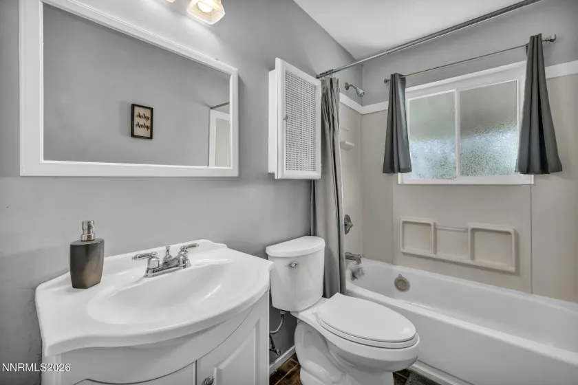 3811 Deodar, Silver Springs, Nevada 89429, 3 Bedrooms Bedrooms, ,2 BathroomsBathrooms,Residential,Residential,Deodar,260004342