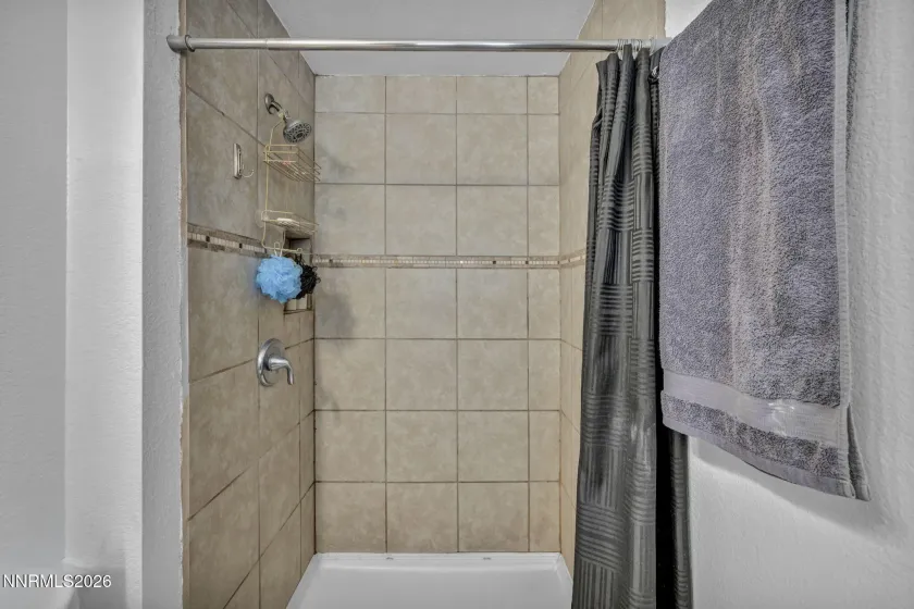 3811 Deodar, Silver Springs, Nevada 89429, 3 Bedrooms Bedrooms, ,2 BathroomsBathrooms,Residential,Residential,Deodar,260004342