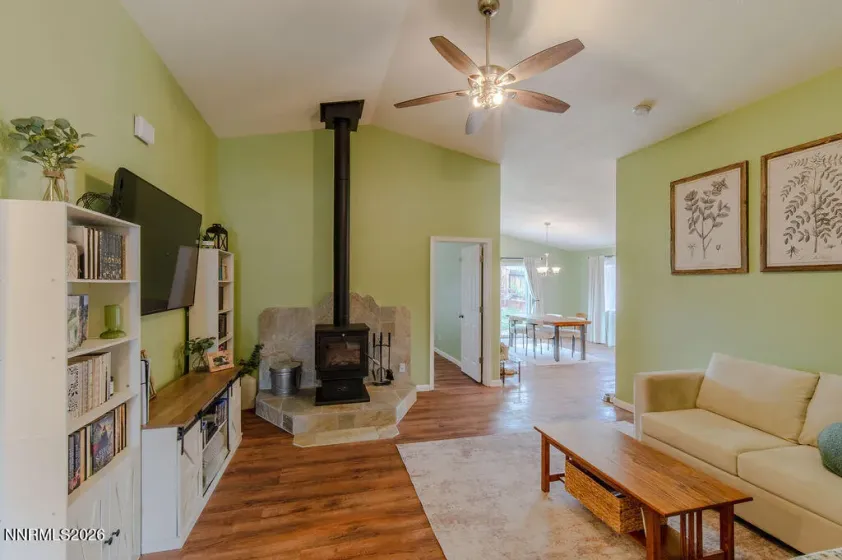 236 Mark, Gardnerville, Nevada 89410, 3 Bedrooms Bedrooms, ,2 BathroomsBathrooms,Residential,Residential,Mark,260004344