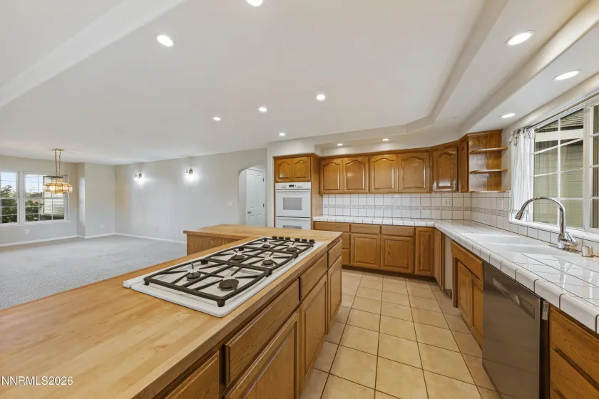 969 Riverview, Gardnerville, Nevada 89460, 3 Bedrooms Bedrooms, ,2 BathroomsBathrooms,Residential,Residential,Riverview,260004343