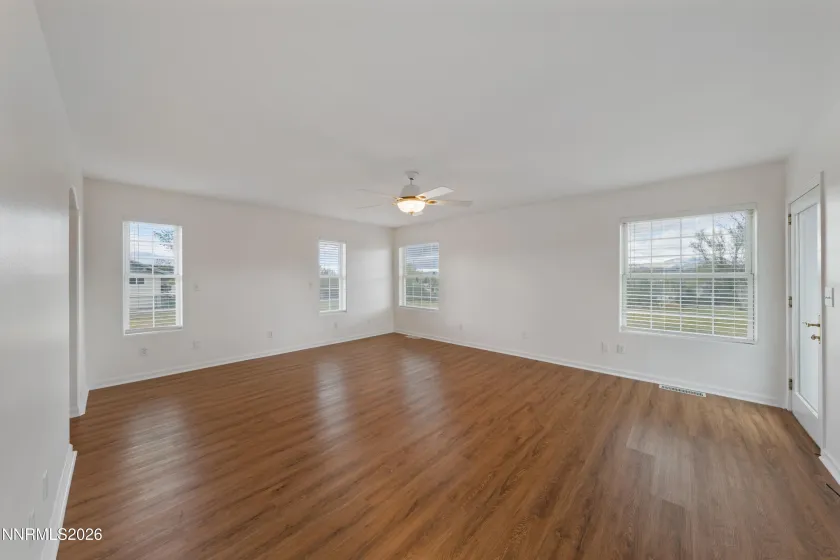 969 Riverview, Gardnerville, Nevada 89460, 3 Bedrooms Bedrooms, ,2 BathroomsBathrooms,Residential,Residential,Riverview,260004343