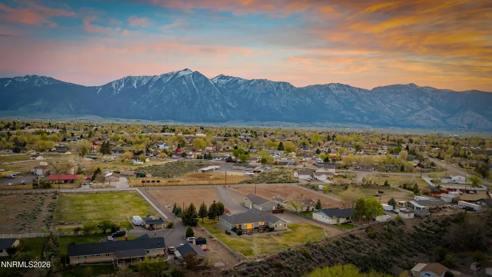 969 Riverview, Gardnerville, Nevada 89460, 3 Bedrooms Bedrooms, ,2 BathroomsBathrooms,Residential,Residential,Riverview,260004343