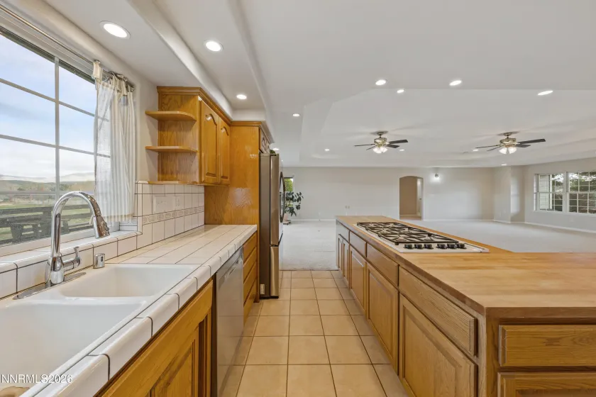 969 Riverview, Gardnerville, Nevada 89460, 3 Bedrooms Bedrooms, ,2 BathroomsBathrooms,Residential,Residential,Riverview,260004343