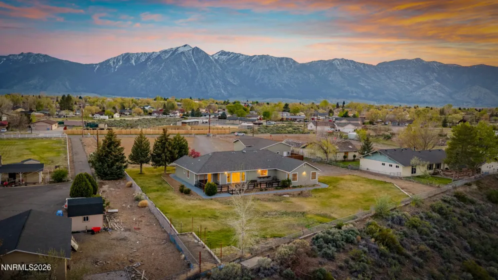 969 Riverview, Gardnerville, Nevada 89460, 3 Bedrooms Bedrooms, ,2 BathroomsBathrooms,Residential,Residential,Riverview,260004343