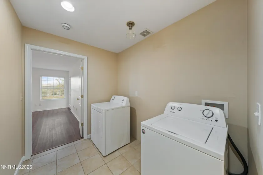 969 Riverview, Gardnerville, Nevada 89460, 3 Bedrooms Bedrooms, ,2 BathroomsBathrooms,Residential,Residential,Riverview,260004343