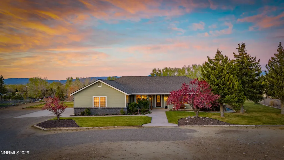 969 Riverview, Gardnerville, Nevada 89460, 3 Bedrooms Bedrooms, ,2 BathroomsBathrooms,Residential,Residential,Riverview,260004343