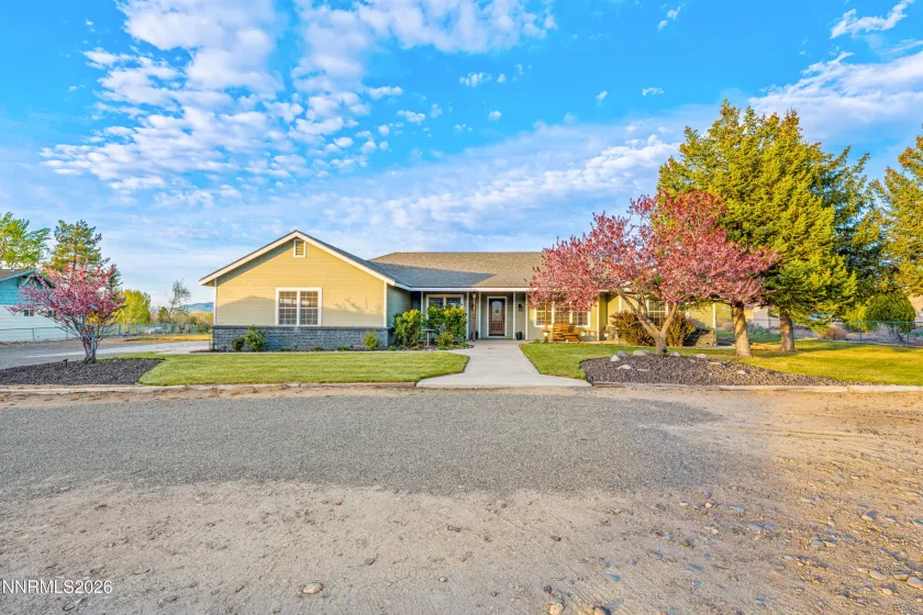 969 Riverview, Gardnerville, Nevada 89460, 3 Bedrooms Bedrooms, ,2 BathroomsBathrooms,Residential,Residential,Riverview,260004343