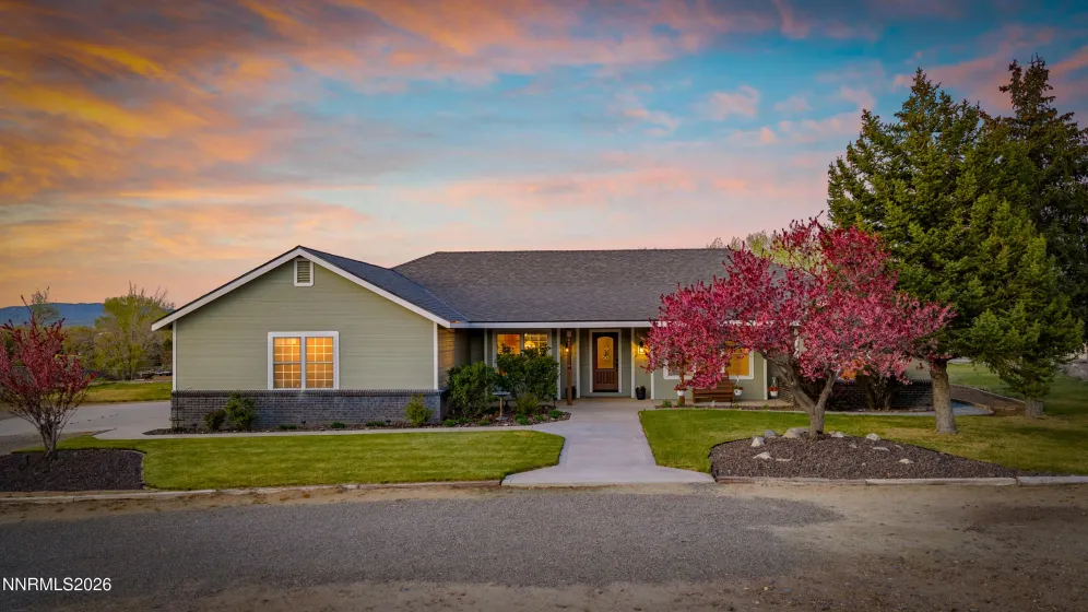 969 Riverview, Gardnerville, Nevada 89460, 3 Bedrooms Bedrooms, ,2 BathroomsBathrooms,Residential,Residential,Riverview,260004343