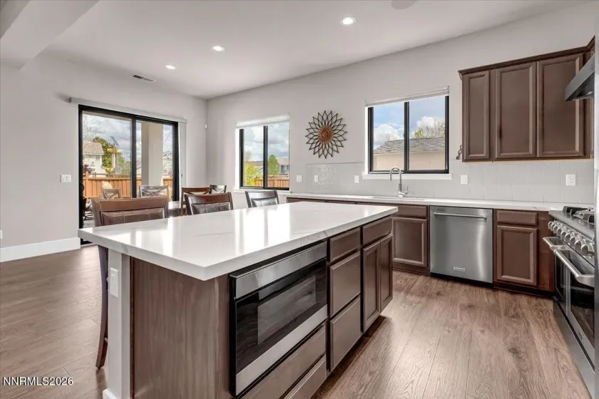 7347 Diamond Oaks, Sparks, Nevada 89436, 4 Bedrooms Bedrooms, ,4 BathroomsBathrooms,Residential,Residential,Diamond Oaks,260004350