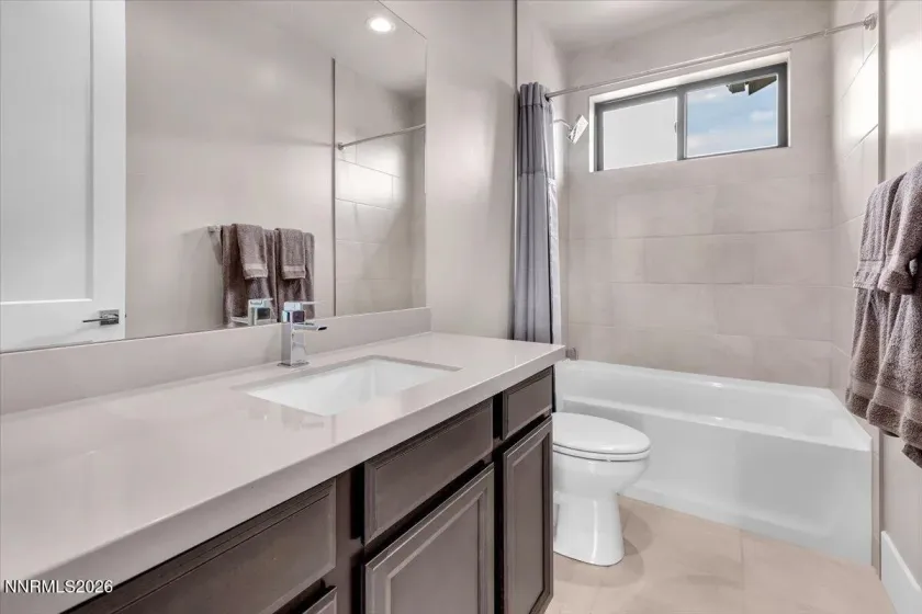 7347 Diamond Oaks, Sparks, Nevada 89436, 4 Bedrooms Bedrooms, ,4 BathroomsBathrooms,Residential,Residential,Diamond Oaks,260004350