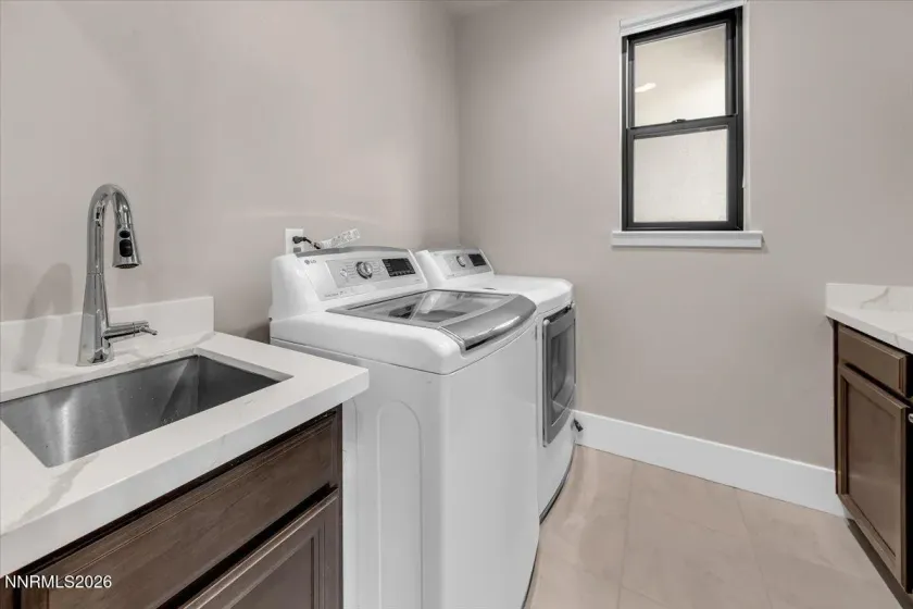 7347 Diamond Oaks, Sparks, Nevada 89436, 4 Bedrooms Bedrooms, ,4 BathroomsBathrooms,Residential,Residential,Diamond Oaks,260004350