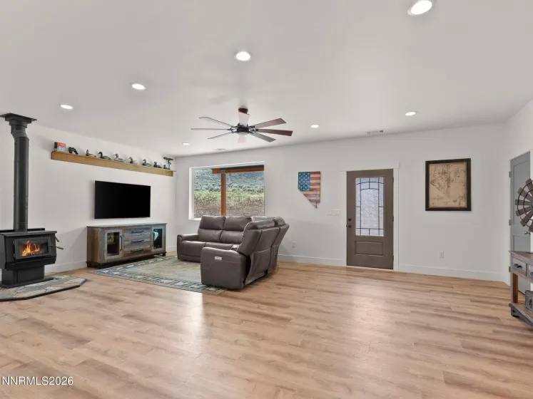 885 Serenity, Reno, Nevada 89510, 3 Bedrooms Bedrooms, ,2 BathroomsBathrooms,Residential,Residential,Serenity,260004351