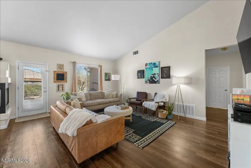 3215 Mirador, Sparks, Nevada 89436, 3 Bedrooms Bedrooms, ,3 BathroomsBathrooms,Residential,Residential,Mirador,260004353