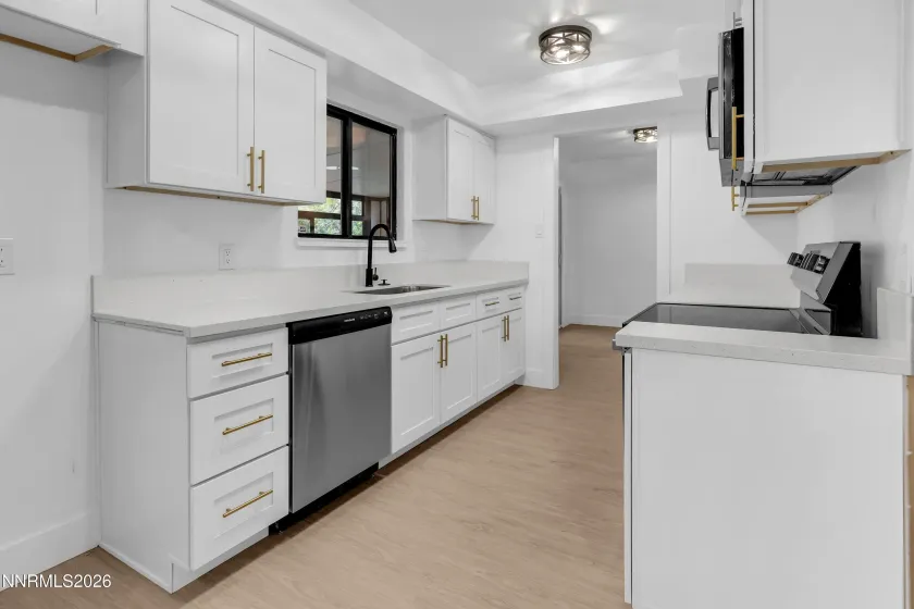 1001 Kings, Reno, Nevada 89503, 2 Bedrooms Bedrooms, ,2 BathroomsBathrooms,Residential,Residential,Kings,260004358