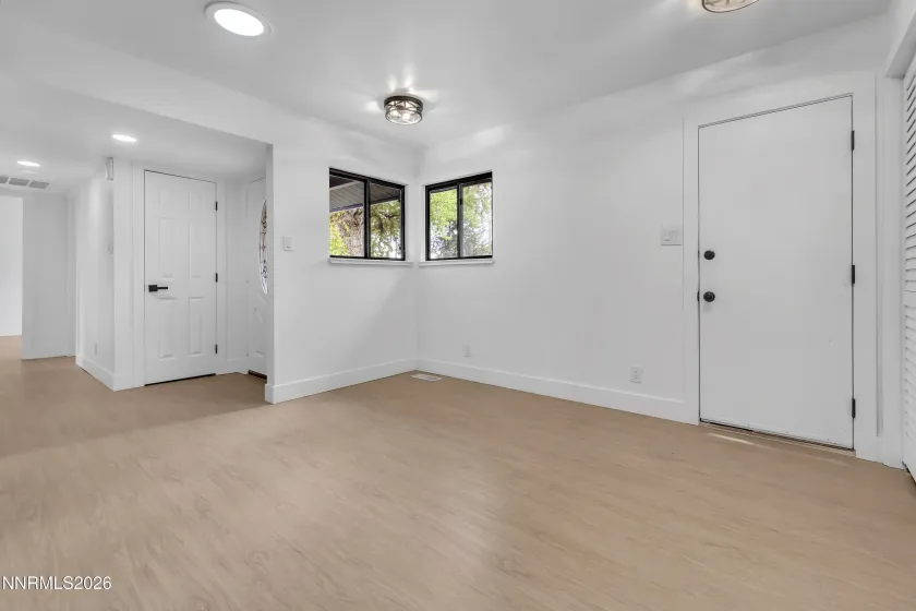 1001 Kings, Reno, Nevada 89503, 2 Bedrooms Bedrooms, ,2 BathroomsBathrooms,Residential,Residential,Kings,260004358