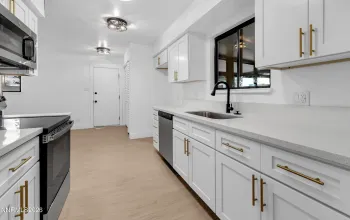 1001 Kings, Reno, Nevada 89503, 2 Bedrooms Bedrooms, ,2 BathroomsBathrooms,Residential,Residential,Kings,260004358