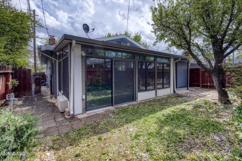 1001 Kings, Reno, Nevada 89503, 2 Bedrooms Bedrooms, ,2 BathroomsBathrooms,Residential,Residential,Kings,260004358