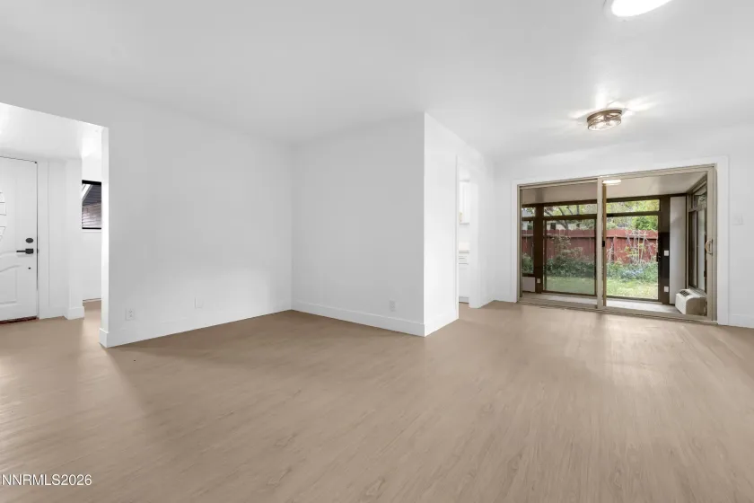 1001 Kings, Reno, Nevada 89503, 2 Bedrooms Bedrooms, ,2 BathroomsBathrooms,Residential,Residential,Kings,260004358