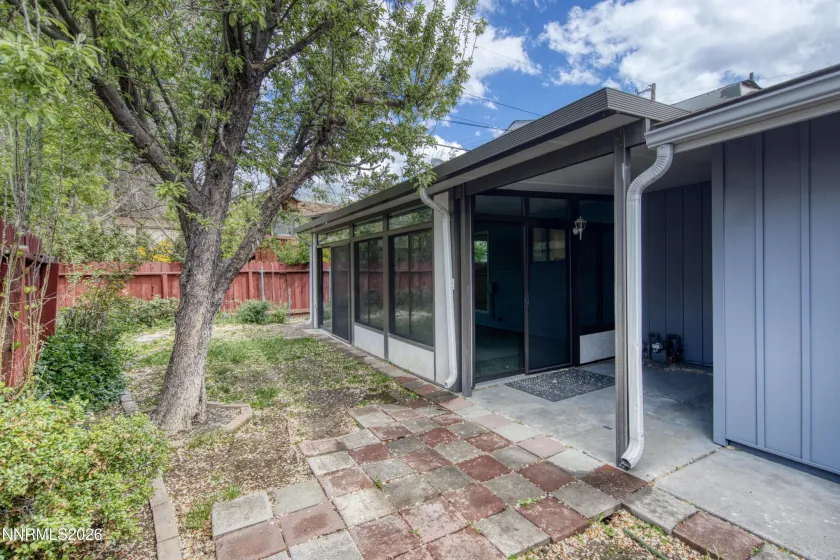 1001 Kings, Reno, Nevada 89503, 2 Bedrooms Bedrooms, ,2 BathroomsBathrooms,Residential,Residential,Kings,260004358