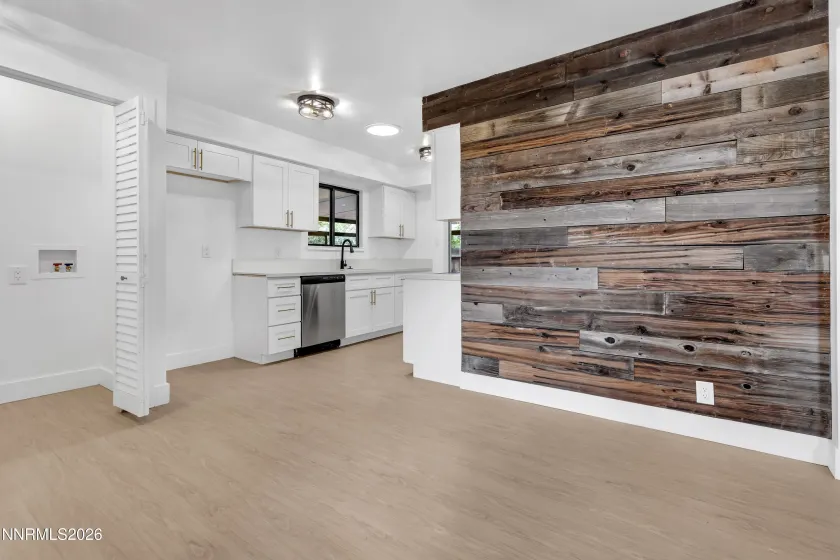 1001 Kings, Reno, Nevada 89503, 2 Bedrooms Bedrooms, ,2 BathroomsBathrooms,Residential,Residential,Kings,260004358