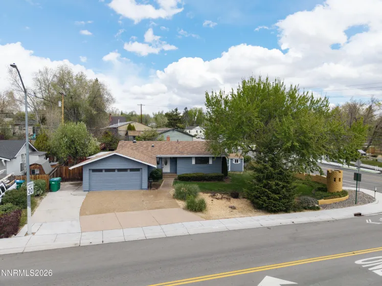 1001 Kings, Reno, Nevada 89503, 2 Bedrooms Bedrooms, ,2 BathroomsBathrooms,Residential,Residential,Kings,260004358