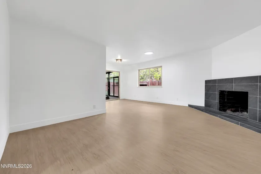 1001 Kings, Reno, Nevada 89503, 2 Bedrooms Bedrooms, ,2 BathroomsBathrooms,Residential,Residential,Kings,260004358