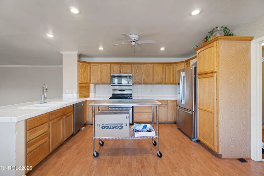 726 Pinto, Gardnerville, Nevada 89410, 3 Bedrooms Bedrooms, ,3 BathroomsBathrooms,Residential,Residential,Pinto,260003407