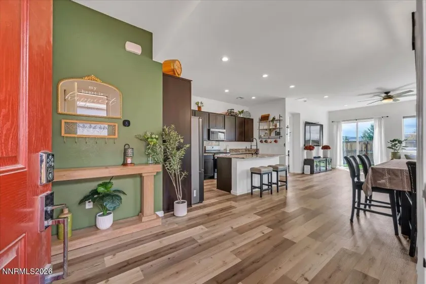 2415 Metolius, Sparks, Nevada 89436, 3 Bedrooms Bedrooms, ,2 BathroomsBathrooms,Residential,Residential,Metolius,260004360