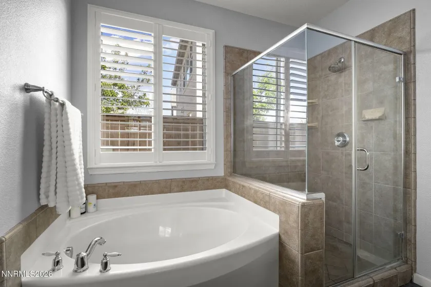 2590 Country Falls, Reno, Nevada 89521, 3 Bedrooms Bedrooms, ,2 BathroomsBathrooms,Residential,Residential,Country Falls,260004361