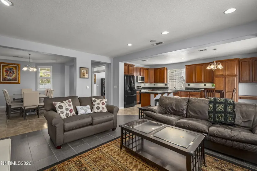 2590 Country Falls, Reno, Nevada 89521, 3 Bedrooms Bedrooms, ,2 BathroomsBathrooms,Residential,Residential,Country Falls,260004361